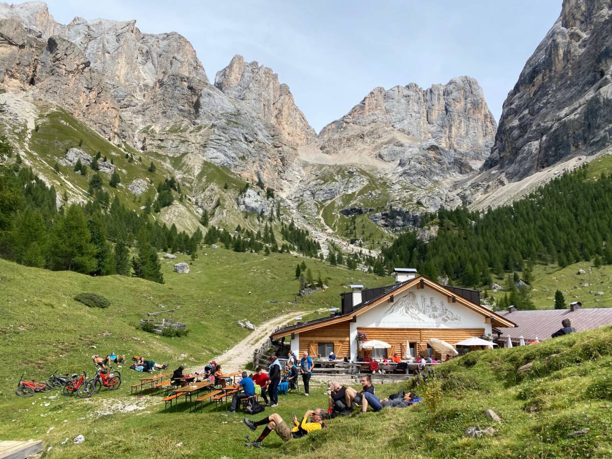 dal Ciampac alla Val Contrin giri anello Val di Fassa Trentino